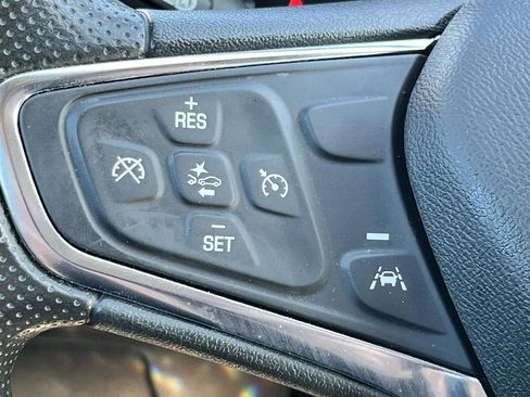 Used 2023 Chevrolet Malibu LT FWD image 23