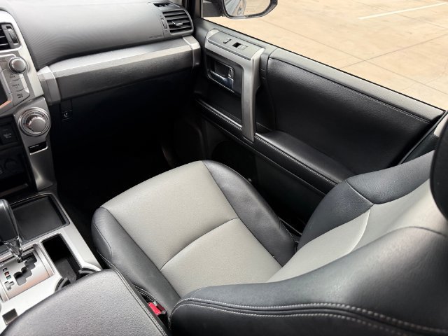 Used 2017 Toyota 4Runner SR5 Premium RWD image 23