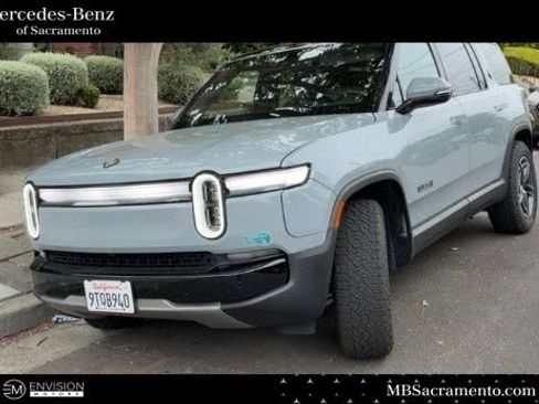 Used 2025 Rivian R1S Adventure AWD/4WD image 1