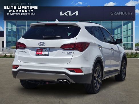 Used 2018 Hyundai Santa Fe Sport FWD image 5