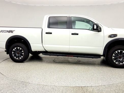 Used 2024 Nissan Titan PRO-4X w/ Pro-4x Convenience Package AWD/4WD image 4