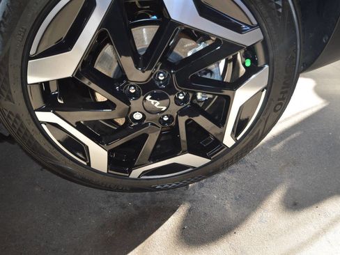 Used 2026 Kia Seltos SX w/ SX Sunroof Package image 21