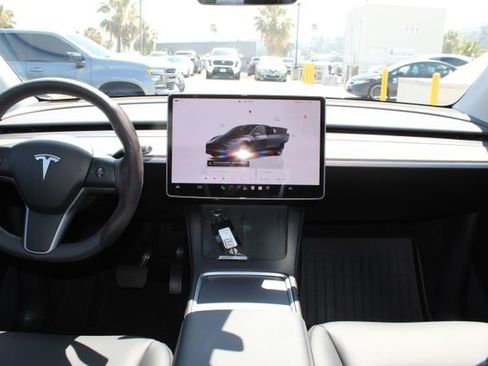 Used 2023 Tesla Model Y Long Range AWD/4WD image 10