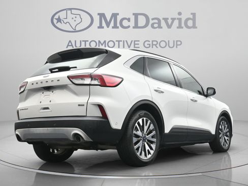 Used 2020 Ford Escape Titanium w/ Titanium Premium Package 2.0 FWD image 30