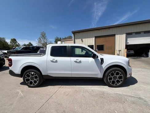 Used 2026 Ford Maverick Lariat w/ 4K Tow Package AWD/4WD image 2