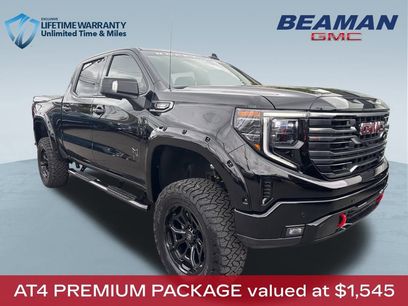 New 2025 GMC Sierra 1500 AT4 w/ AT4 Premium Package