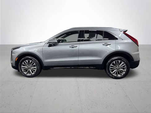 Used 2024 Cadillac XT4 Premium Luxury image 3