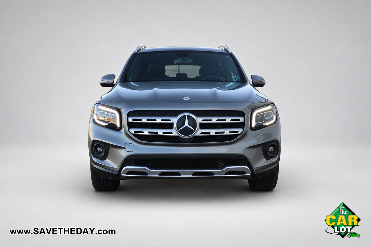 Used 2022 Mercedes-Benz GLB 250 4MATIC w/ Premium Package Lite image 11