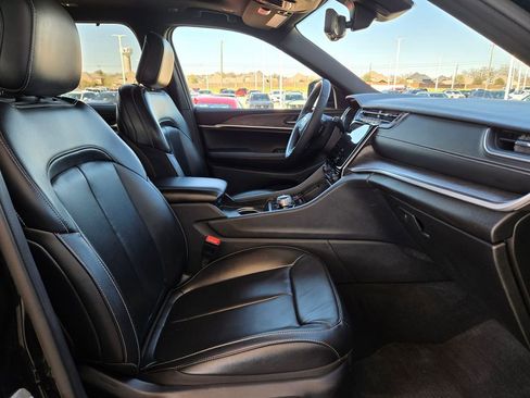 Used 2024 Jeep Grand Cherokee L Limited w/ Luxury Tech Group II image 26