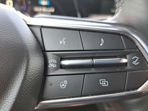 Used 2025 Chevrolet Equinox LT FWD image 13