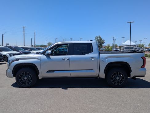 Used 2024 Toyota Tundra Platinum AWD/4WD image 2
