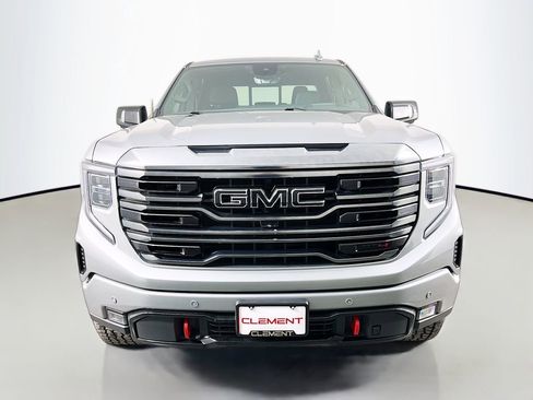 Used 2023 GMC Sierra 1500 AT4 w/ AT4 Premium Package AWD/4WD image 2