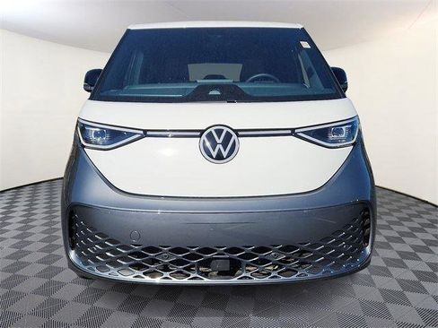 New 2025 Volkswagen ID. Buzz Pro S image 2