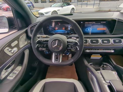 New 2025 Mercedes-Benz GLE 63 AMG S image 3