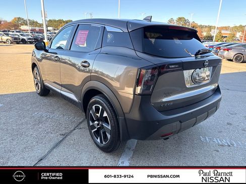 Certified 2025 Nissan Kicks SV image 13