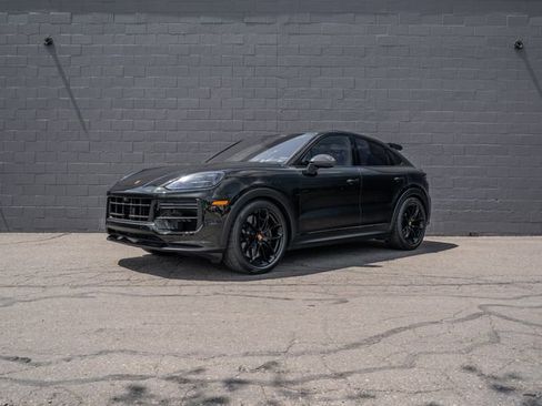 Certified 2024 Porsche Cayenne Turbo GT AWD/4WD image 1