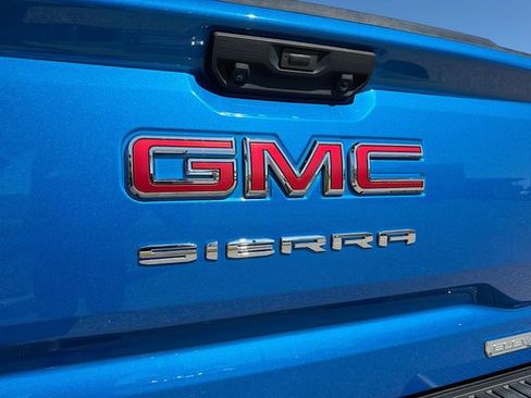 Used 2024 GMC Sierra 1500 Elevation w/ X31 Off-Road Package AWD/4WD image 11