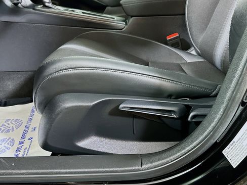 Used 2024 Honda Civic Sport image 18