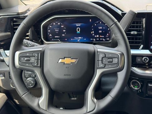 Used 2026 Chevrolet Silverado 1500 LT AWD/4WD image 13