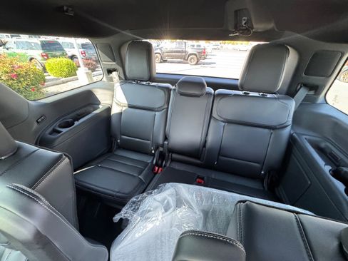 New 2025 Ford Expedition Platinum w/ Stealth Performance Package image 24