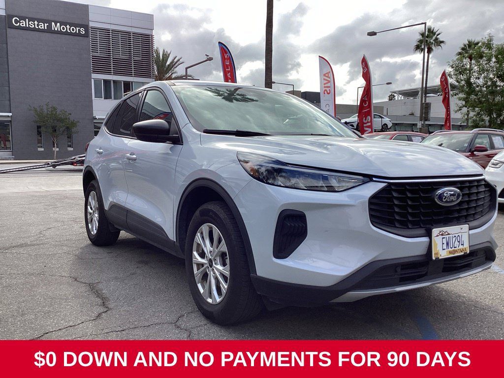 Used 2025 Ford Escape Active AWD/4WD image 3