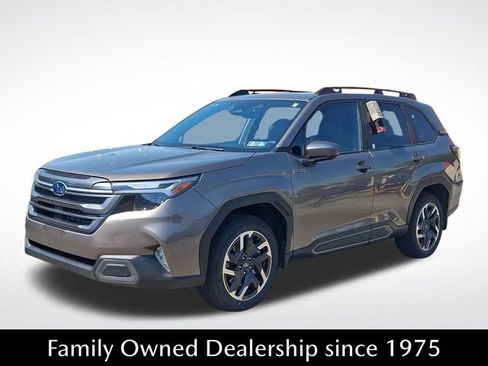 Used 2025 Subaru Forester Limited AWD/4WD image 3