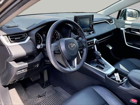 Used 2021 Toyota RAV4 XLE Premium FWD image 20