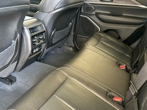 Used 2022 Jeep Grand Cherokee Limited 4xe w/ Luxury Tech Group II AWD/4WD image 12