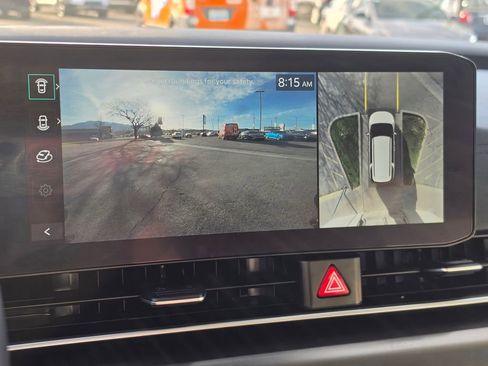 Certified 2025 Kia Carnival SX Prestige image 7