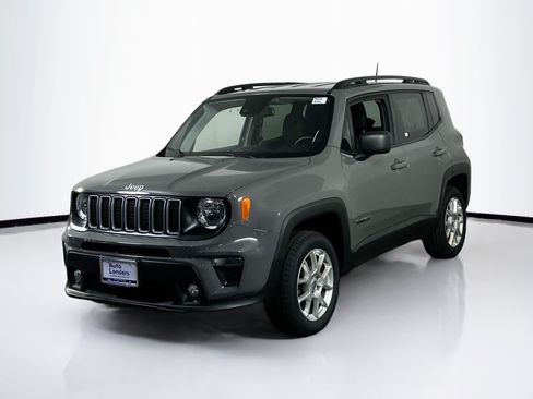 Used 2022 Jeep Renegade Latitude w/ Convenience Group AWD/4WD image 1