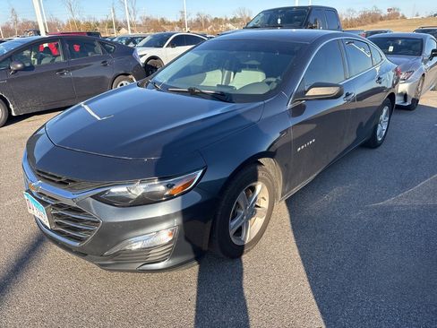 Used 2020 Chevrolet Malibu LS image 1