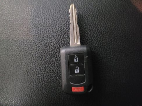 Used 2018 Mitsubishi Outlander Sport LE image 32