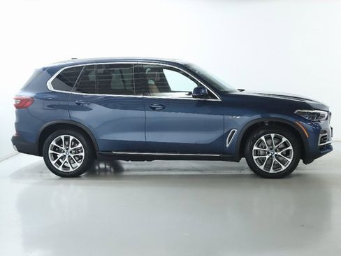 Certified 2022 BMW X5 xDrive45e w/ Executive Package image 11
