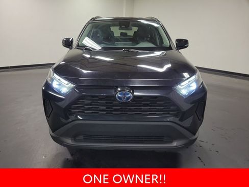 Used 2024 Toyota RAV4 XLE AWD/4WD image 3