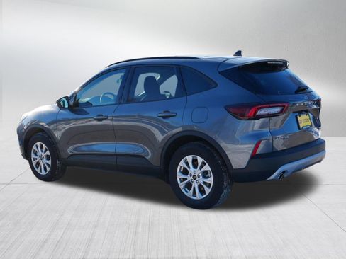 Used 2025 Ford Escape Active w/ Active Premium Tech Pack AWD/4WD image 5
