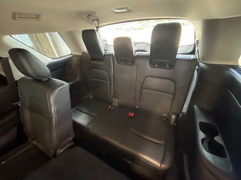 Used 2023 Nissan Pathfinder SL FWD image 17