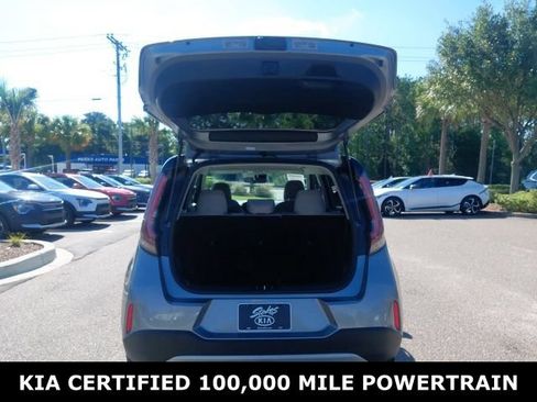 Used 2025 Kia Soul LX w/ LX Technology Package FWD image 25