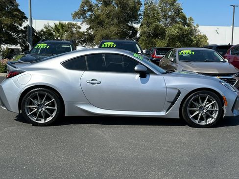 Used 2022 Subaru BRZ Limited RWD image 2