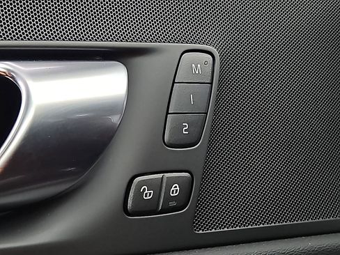 Certified 2024 Volvo XC60 T8 Core w/ Protection Package Premier image 25