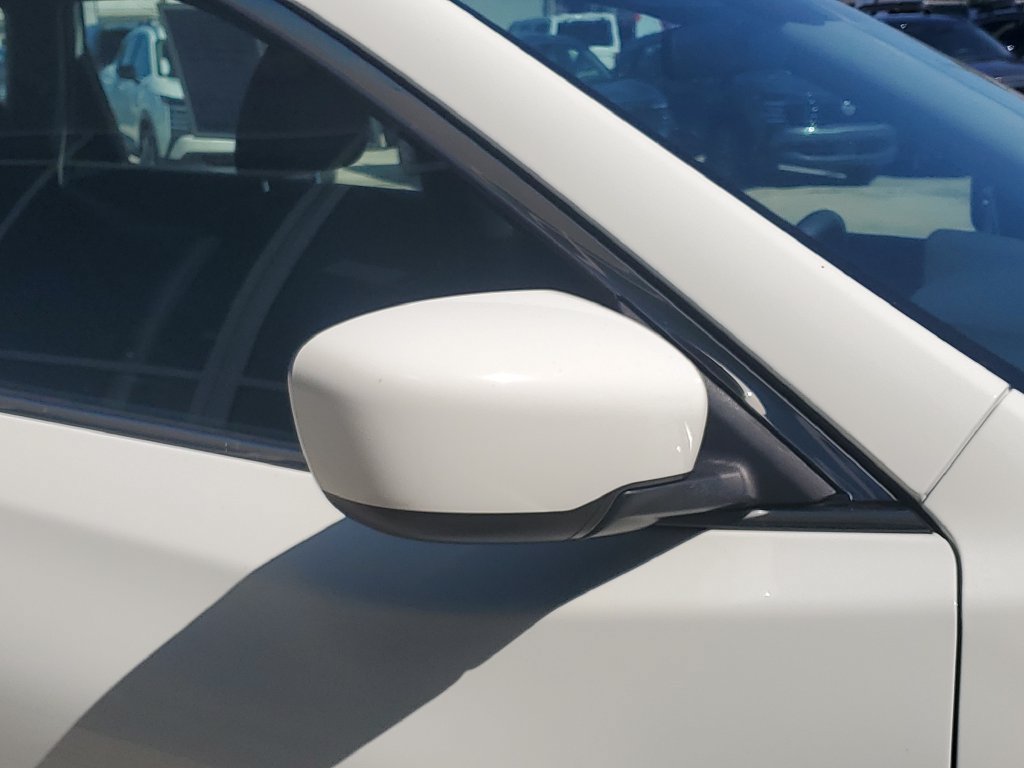 Used 2016 Nissan Rogue S AWD/4WD image 11