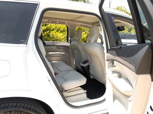 Used 2024 Volvo XC90 B6 Ultimate w/ Protection Package Premier AWD/4WD image 44