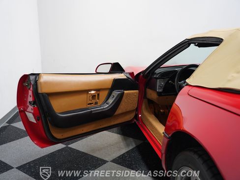 Used 1990 Chevrolet Corvette Convertible RWD image 37