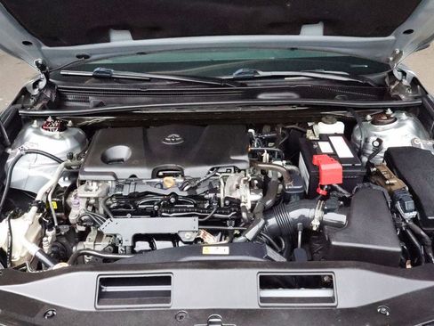 Used 2020 Toyota Camry LE FWD image 60