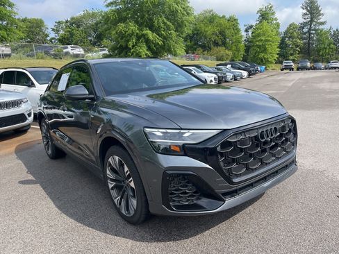 Used 2025 Audi Q8 Premium Plus w/ Premium Plus Package AWD/4WD image 3