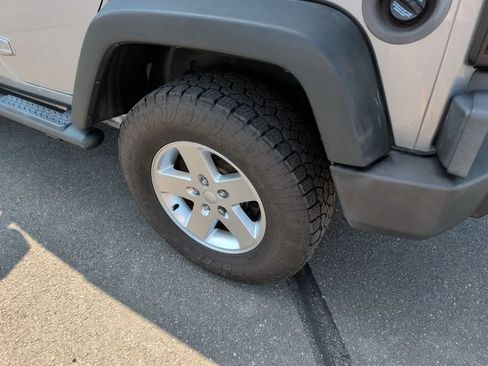 Used 2013 Jeep Wrangler Unlimited Sport AWD/4WD image 18