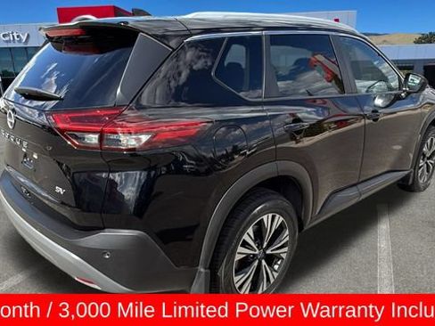 Used 2023 Nissan Rogue SV w/ SV Premium B Package FWD image 3