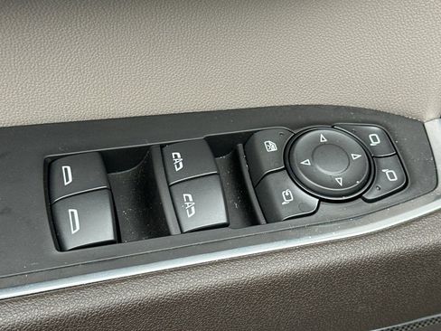 Used 2025 GMC Sierra 1500 SLT w/ SLT Premium Plus Package image 11