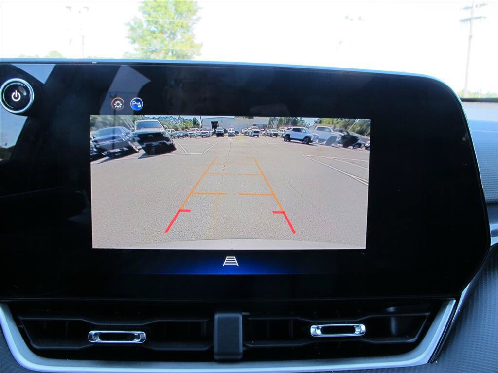 Used 2026 Chevrolet Equinox LT w/ Convenience Package II FWD image 12