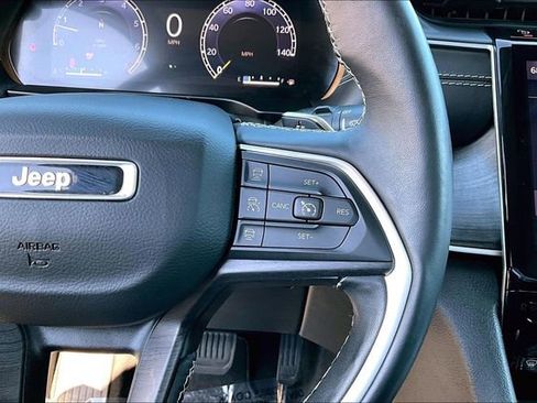 Used 2021 Jeep Grand Cherokee L Limited image 12