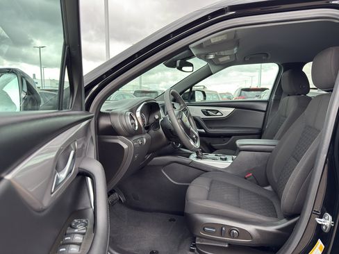 Used 2022 Chevrolet Blazer LT image 11